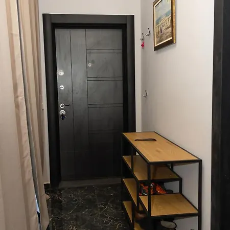 Apartment ~ The Citrus Flat ~ With A Free Parking Spot Warna